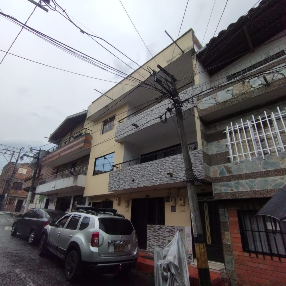 2a87a366-5b48-4161-b586-c4ae75355cec