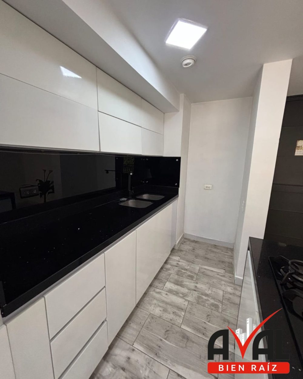 48e6efe8-0dbc-4474-9a1b-729c93681968