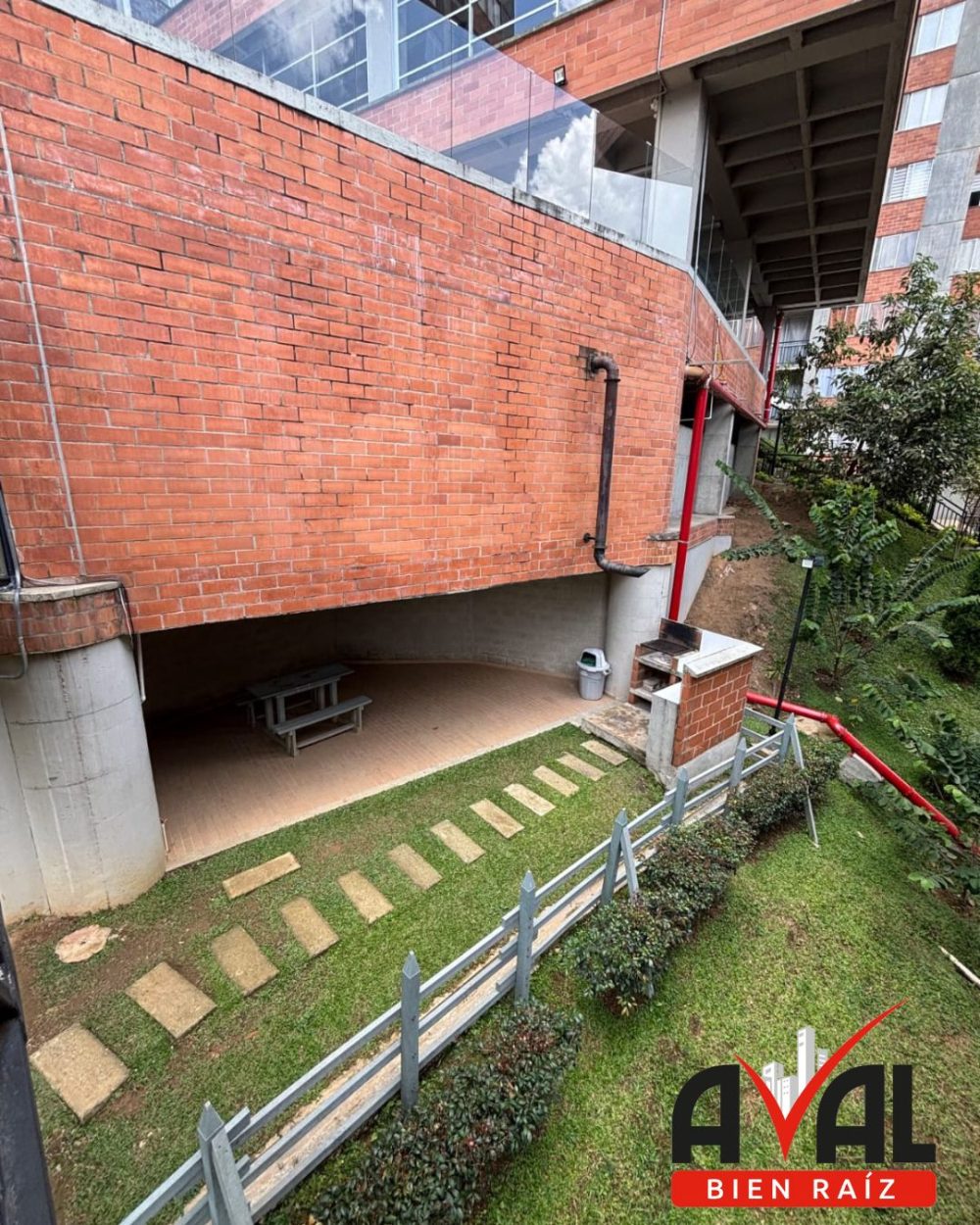 7e4f51ff-6995-4465-aa56-14dee54aacd6