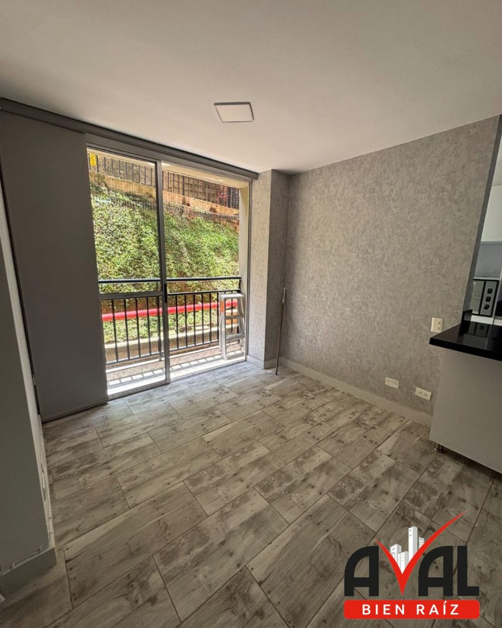 ec2f67d1-fa5f-4166-b742-de9de6af764d